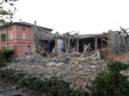Vista del estado de un edificio tras el terremoto de 5,9 grados de magnitud en la escala Richter. EFE  /