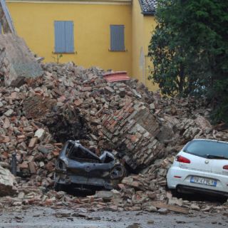 Disminuye la participación de votantes italianos tras atentado y terremoto