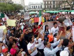 Los simpatizantes de ''AMLOVE'' se congregaron en Plaza Universidad.  /