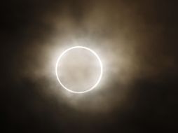 A partir de las 16:30 horas se pudo observar el eclipse anular de sol en el Estado de Chihuahua. AP  /