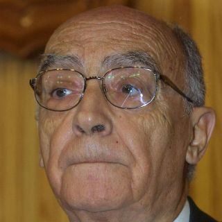 Los objetos personales de Saramago llegan a su Fundación