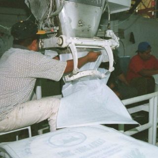 Industriales piden a Economía que se importe azúcar