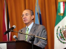 Calderón deslindó al Ejército Mexicano de los vínculos que unos cuantos de sus integrantes puedan tener con el crimen organizado. EFE  /