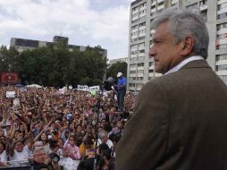 López Obrador se reunió esta tarde en la Plaza de las Tres Culturas con jóvenes de diferentes universidades. EL UNIVERSAL  /