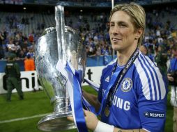 En el festejo del campeonato del Chelsea en la Champions, Torres declaró que no estaba contento en el conjunto inglés. REUTERS  /