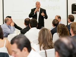 Alfaro se reunió con miembros de la Cámara de la Industria Electrónica, de Telecomunicaciones y Tecnologías de la Información. ESPECIAL  /