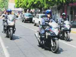 Policías de Guadalajara, durante patrullaje. Todos los uniformados del Estado deben pasar por la evaluación.  /