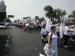 Los contingentes que partieron de los centros universitarios causaron fuerte caos vial en primer cuadro tapatío.  /