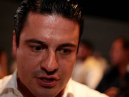 Aristóteles Sandoval aseveró que él y su campaña han sido victimas de este juego ilegal. ARCHIVO  /