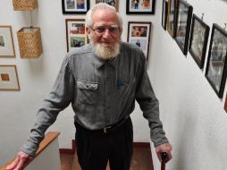 El maestro Schöndube desarrolla en esta publicación el tema ''diseños en la cerámica prehispánica''  /