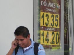 El dólar continuó hoy al alza, con un precio máximo de 14.20 pesos a la venta. NTX  /