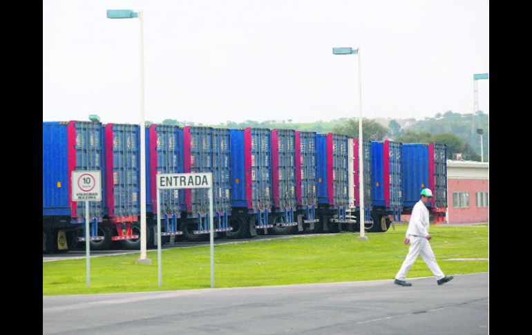 Se han dado casos de firmas transnacionales, cuyas oficinas quedan aisladas por varios días, por el robo de cable de telefonía.  /