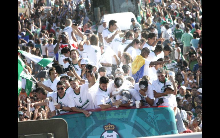 Varios de los elementos que conquistaron el domingo pasado el título del Clausura 2012 se irán del club verdiblanco. ARCHIVO  /