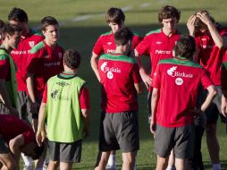 El equipo bilbaíno entrenó este día en el estadio Vicente Calderón, de cara a la final de la Copa del Rey. REUTERS  /