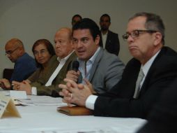 Aristóteles se reunió con historiadores, arquitectos e integrantes de organizaciones dedicadas al patrimonio cultural. ESPECIAL  /