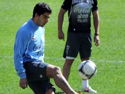 Suárez asegura que no le interesa lo que diga la prensa inglesa. AFP  /