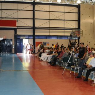 Fernando Garza lleva sus propuestas al CUSur