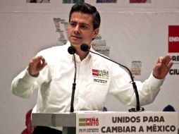 Peña Nieto subraya que de llegar a la Presidencia significará despojarse de paradigmas y de viejas formas de hacer política. ARCHIVO  /