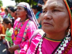La Sedesol comunica que la población indígena wixarica ha sido beneficiada con ''70 y más'', entre otros programas. ARCHIVO  /