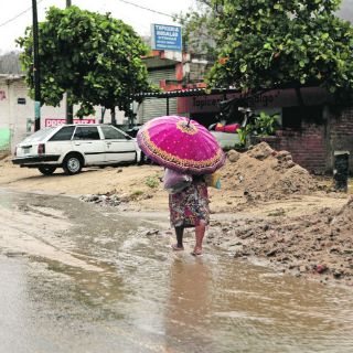 Cihuatlán ha recibido sólo 60% de apoyo estatal para daños de ''Jova''