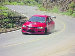 Ricardo Cordero, a bordo de su Mitsubishi Evo IX, conquistó el primer lugar, junto a su navegante Marco Hernández.  /