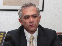 Mancera decidió suspender sus actividades públicas 24 horas antes de celebrarse el debate para repasar sus notas. ARCHIVO  /