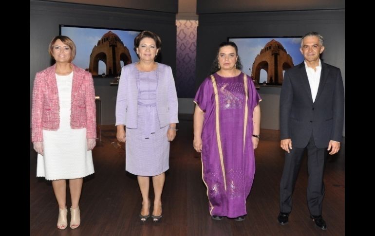 Los candidatos al GDF en el debate que sostuvieron esta noche en las instalaciones del canal Once TV México, del IPN. NTX  /