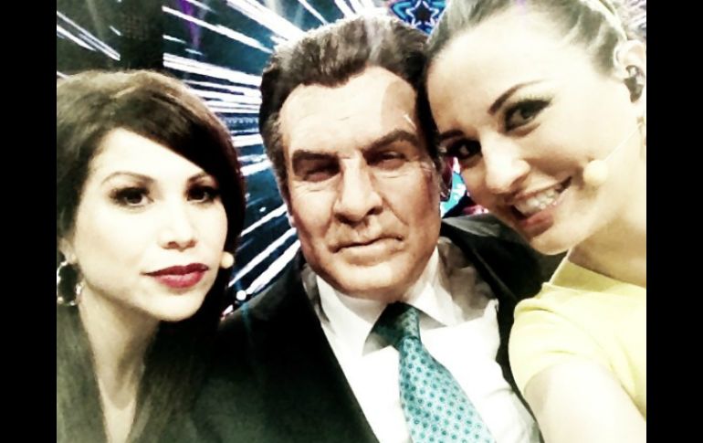 María José compartió una foto, aparecen Bianca, ''Don Francisco'' y ella. IMAGEN TOMADA DE TWITTER @LaJosa  /