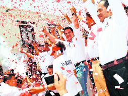 El candidato a gobernador encabezó un mitin con aspirantes a presidentes municipales metropolitanos.  /