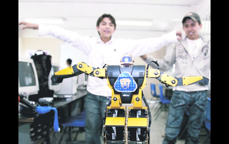 El robot de la UNAM.- Este aparato logró el tercer lugar en un concurso en Austria.  /