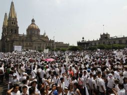 Manifestación en Plaza de Armas de la UdeG en contra de la violencia que se vive en la ZMG. ARCHIVO  /