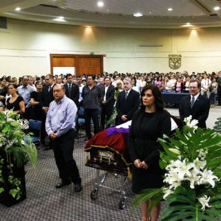 Juan Sandoval preside misa fúnebre del rector de la Univa