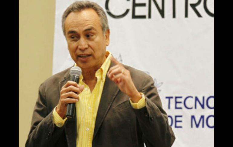 Fernando Garza expuso que pese a hechos delictivos en diversos municipios, él seguirá haciendo gira. ARCHIVO  /