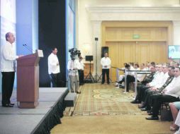 El Presidente Felipe Calderón habla ante representantes de 23 países de América, fiscales y expertos en seguridad. EL UNIVERSAL  /