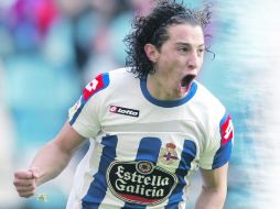 Valencia concretó el traspaso de Guardado sin pagarle al Deportivo, pues su contrato ya venció y se marchó como jugador libre. REUTERS  /