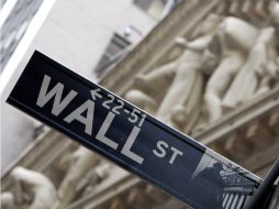 La Bolsa de Valores de Nueva York operaba hoy en sus primeros minutos de operaciones con ganancias firmes. ARCHIVO  /