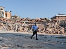 Un fuerte sismo al norte de Italia dejó un saldo de 15 muertos y cuantiosos daños materiales. AP  /