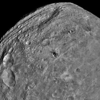 Asteroide transita a sólo 14 mil kilómetros de la Tierra