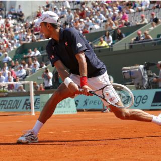 Djokovic y Azarenka llegan a la tercera ronda