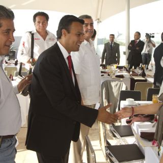 Pide Héctor Robles alianza entre ciudadanos y políticos