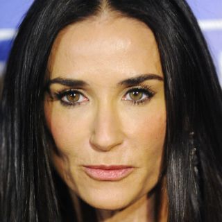 Mantienen Ashton Kutcher y Demi Moore relación de amistad