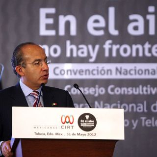 Mesura en medios por cobertura electoral, pide Calderón