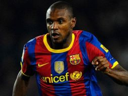 El defensa blaugrana de 32 años de edad fue operado de un tumor en el hígado el 10 de abri. ESPECIAL  /