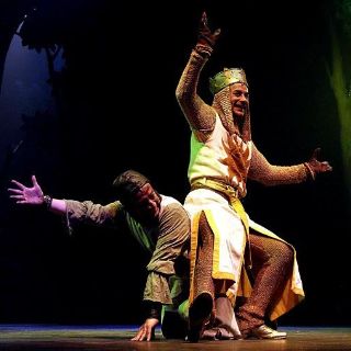 Ramones y Uribe apadrinan festejo por 350 funciones de ''Spamalot''