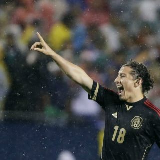 Agradecen labor de Guardado con el 'Depor'