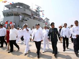 El Presidente Calderón y el secretario de Marina, Francisco Saynez, durante la ceremonia del día de hoy en Veracruz. EL UNIVERSAL  /