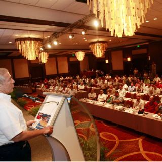 Fernando Guzmán promete construir 30 mil viviendas