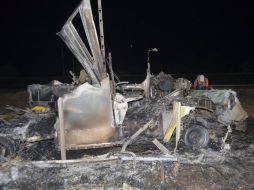 Una camioneta de Sabritas fue incinerada por cuatro sujetos armados en la carretera Morelia-Pátzcuaro este día. NTX  /