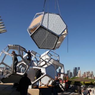Utópica 'Ciudad Nube' en el techo del Museo Metropolitano de NY