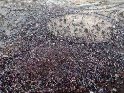 Al atardecer, el número de inconformes ha ido en aumento. AFP  /